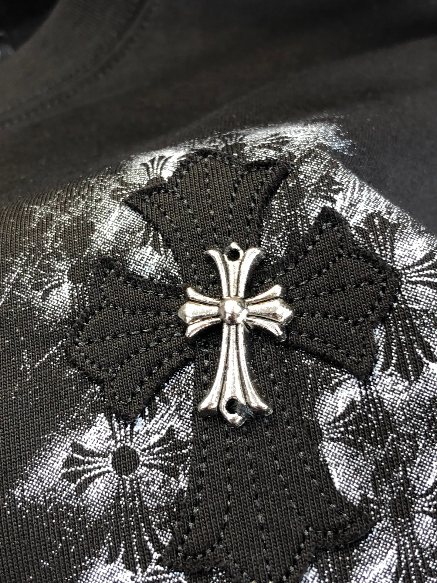 🅿️210 CH Cro 2025 spring and summer new round neck short sleeves, hand-stitched hardware, dot printing, needle embroidery ➕ patch embroidery, made of high weight 320g double yarn combed cotton fabric, slightly loose fit, soft and thick fabric feel, same style for men and women, color: black and white, size: SMLXLXXL